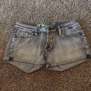 Fox distressed black short size 3